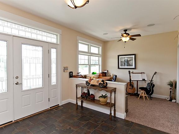 5th image of 1690 Falcon Ave NW