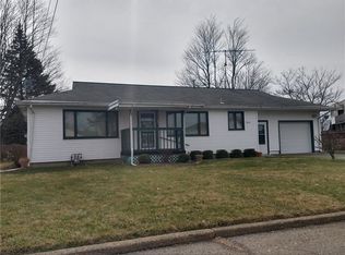 1024 French St, Sharon, PA