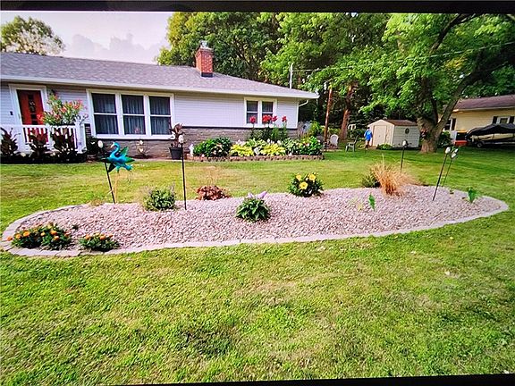 4th image of 1572 Scribner Rd