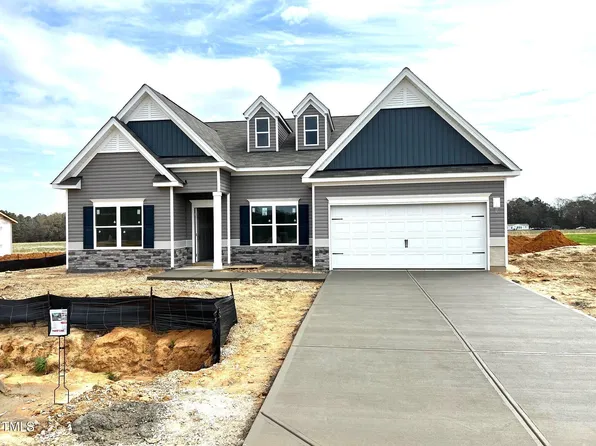 260 Olivia Crossing Ct, Four Oaks, NC 27524