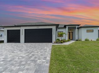 1227 SW 28th Terrace Cpe, Coral, FL 33914