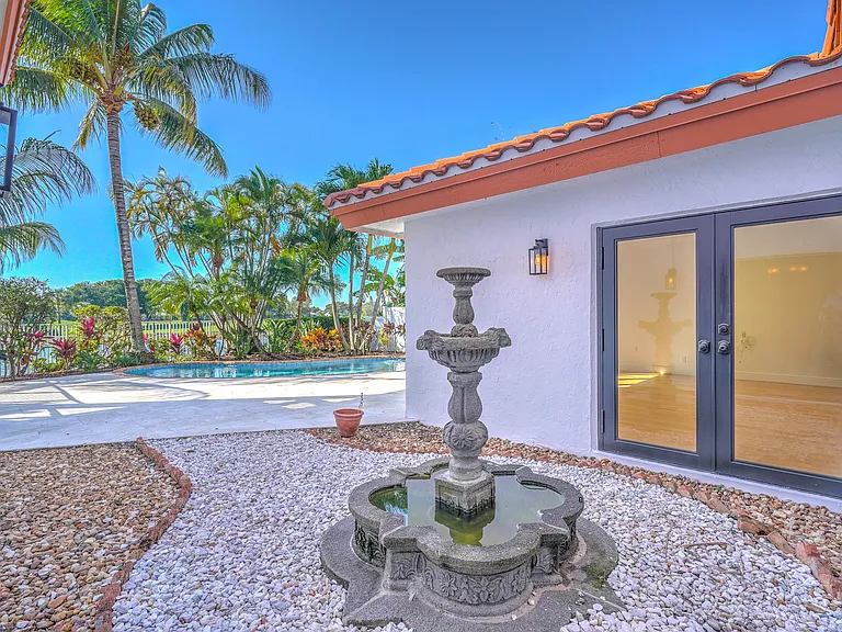 5730 Vista Linda Ln — Photo 38