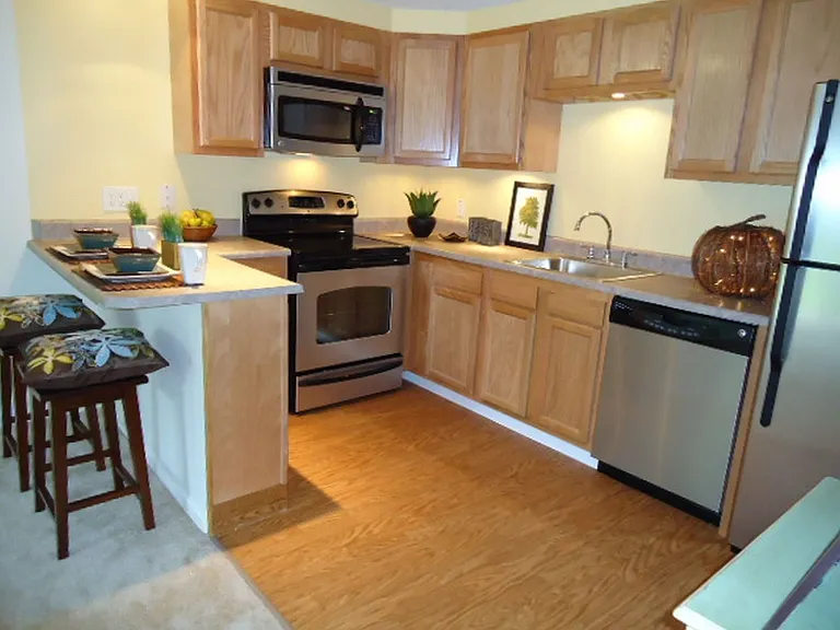Fox Brook Townhomes — Photo 11