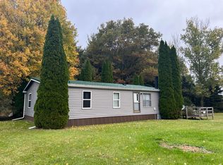 9437 Bailey Rd, Howard City, MI 49329