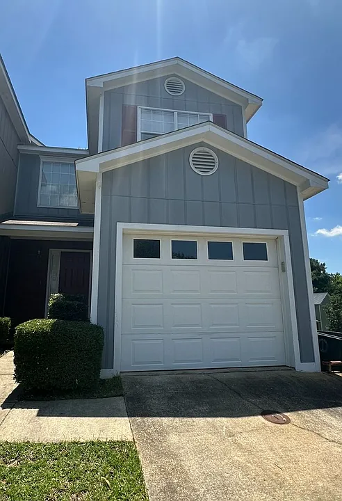 100 Pineridge Dr
