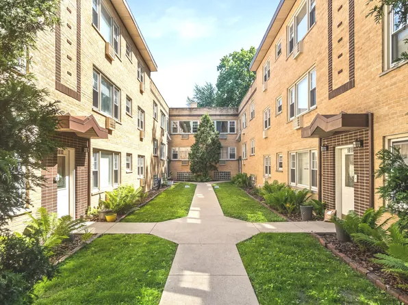 1819 W Touhy Ave APT 6, Chicago, IL 60626
