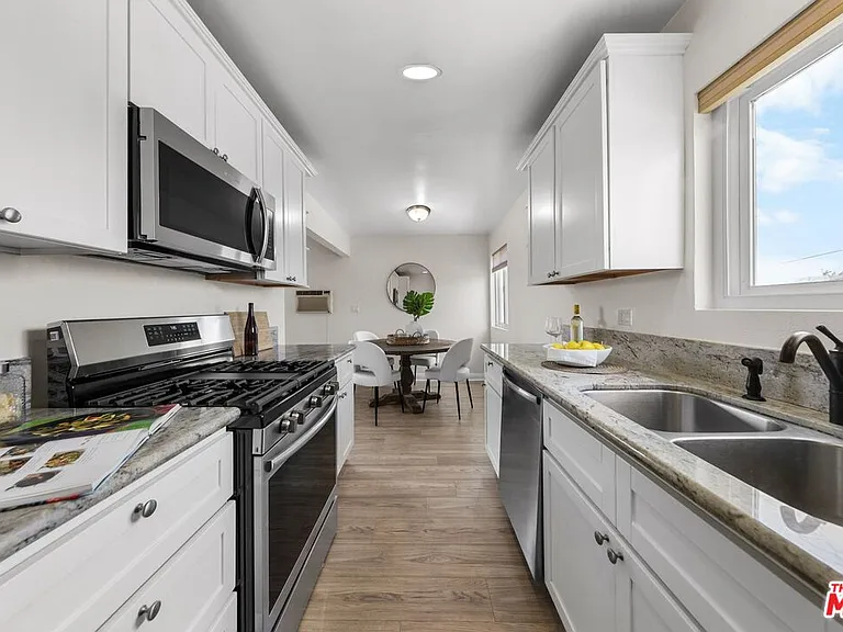 643 Pacific St #3 — Photo 8
