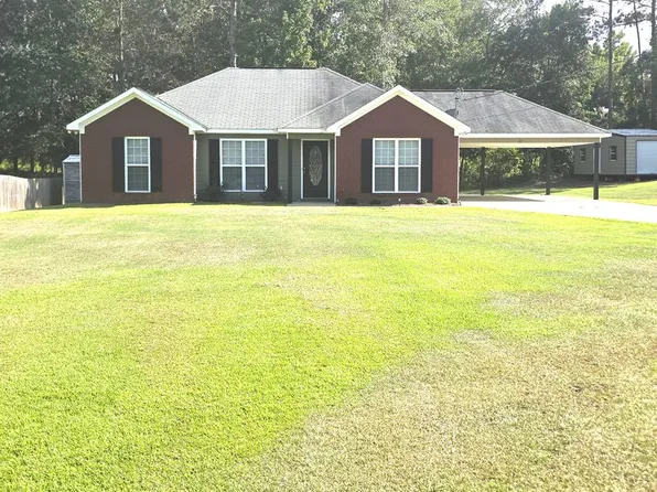 22 Shadowridge Ln, Phenix City, AL 36869