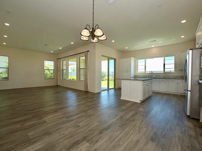 1812 Canyon Oaks Ln — Photo 14