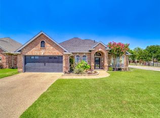 2725 Cedar Springs Ct, Bedford, TX 76021