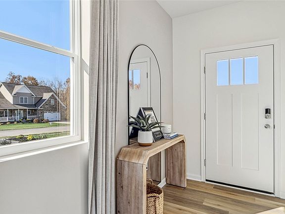 3rd image of 349 Gleneagles Dr