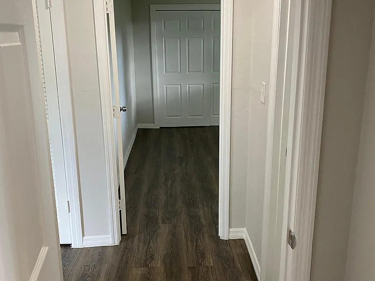 4250 Las Vegas Dr — Photo 4