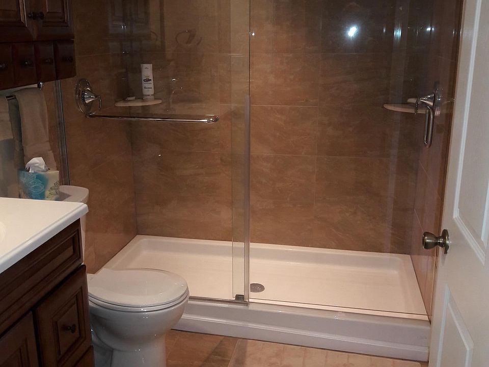 Large, luxury bathroom shower with dual control, dual shower