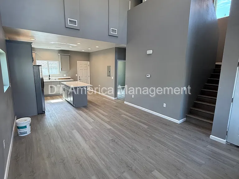 5484 Timothy Dr — Photo 6