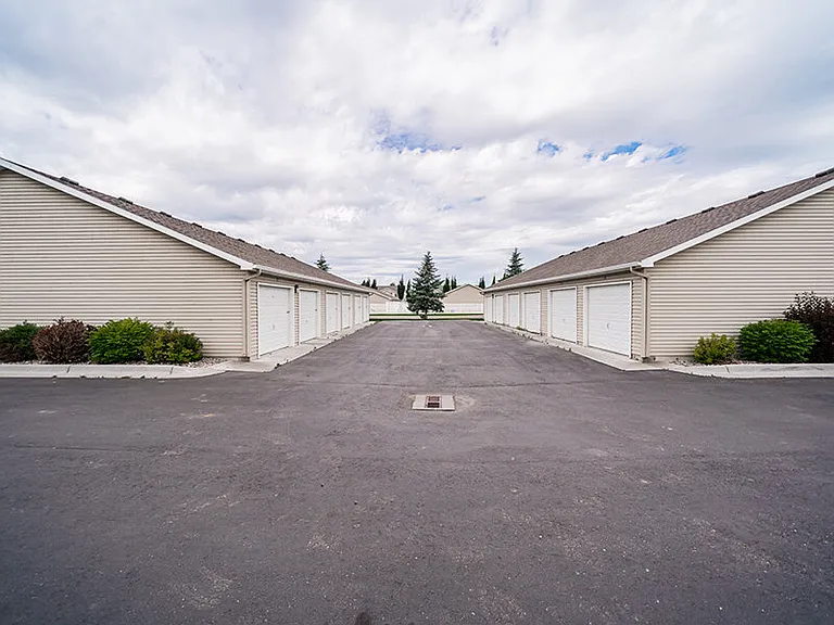Meadowcreek Townhomes — Photo 49