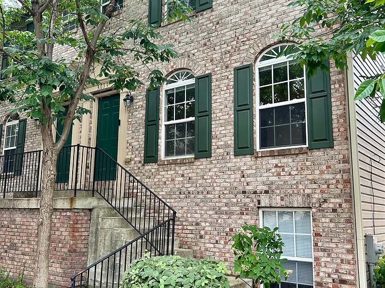 3039 Armory Dr — Photo 4