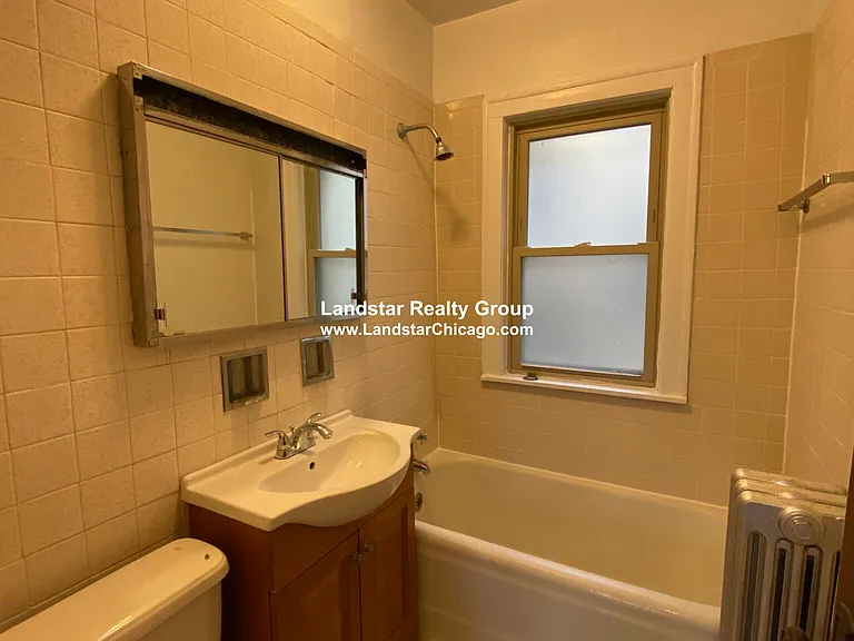 2815 W Berteau Ave #2 — Photo 7