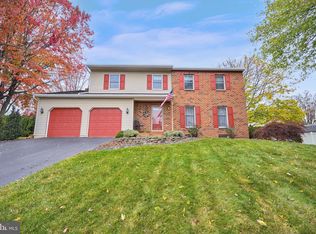 404 White Rose Ln, York, PA 17402
