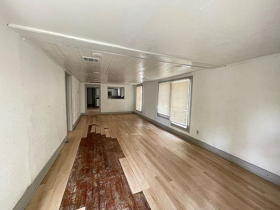 4th image of 3020 Avenue D