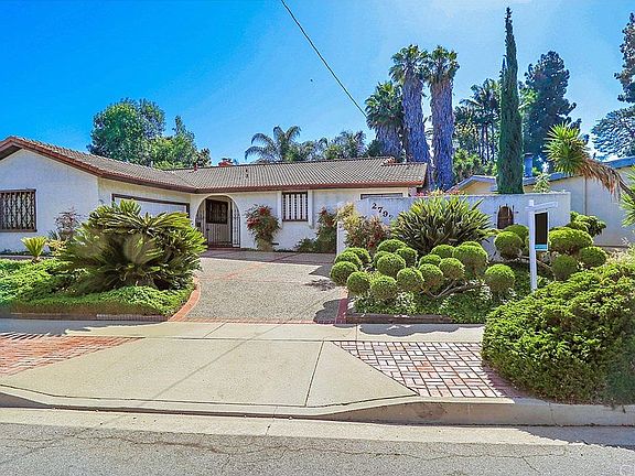 2nd image of 27925 Pontevedra Dr
