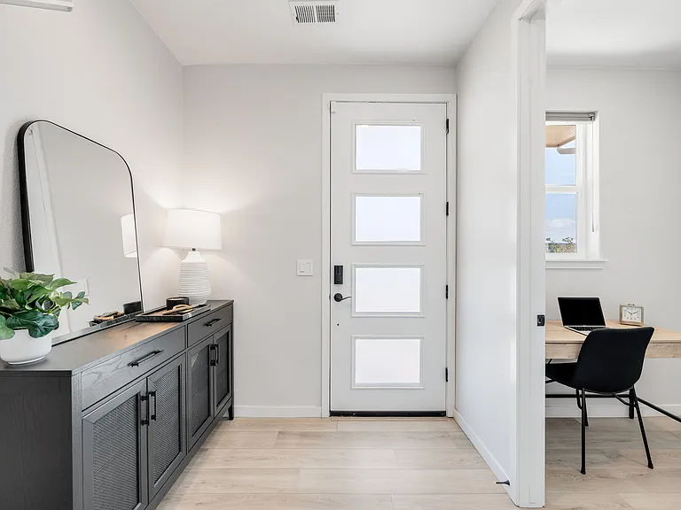 5125 Queen Ct — Photo 4