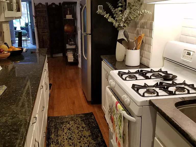 5123 Wyandotte St #3 — Photo 11