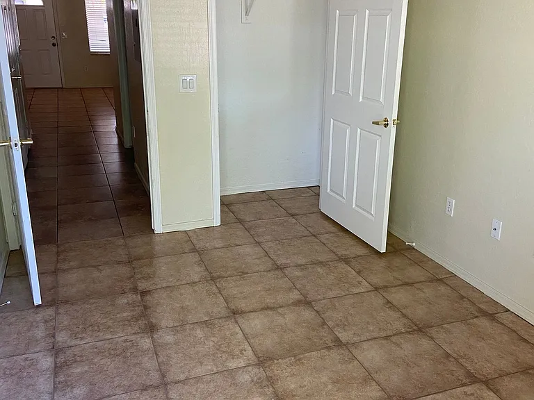 Bella Rosa Apartments — Photo 39