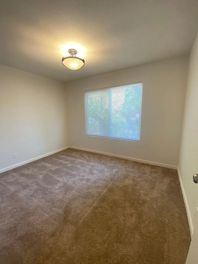 Charming 3BD/2BA Pleasanton Duet in Desirable Northway Downs! — Photo 3
