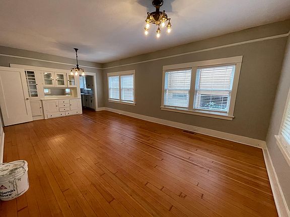Living/dining room