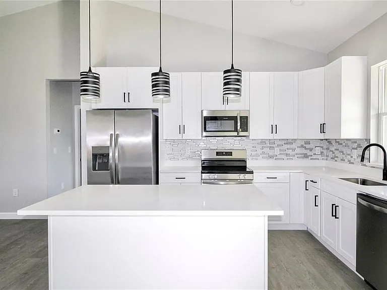 7335 Domenico St — Photo 2