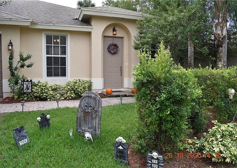 1st image of 9971 E Villa Cir