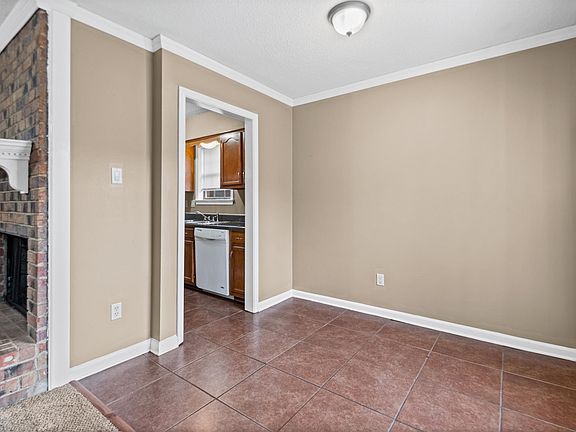 4th image of 4388 Forest Valley Dr