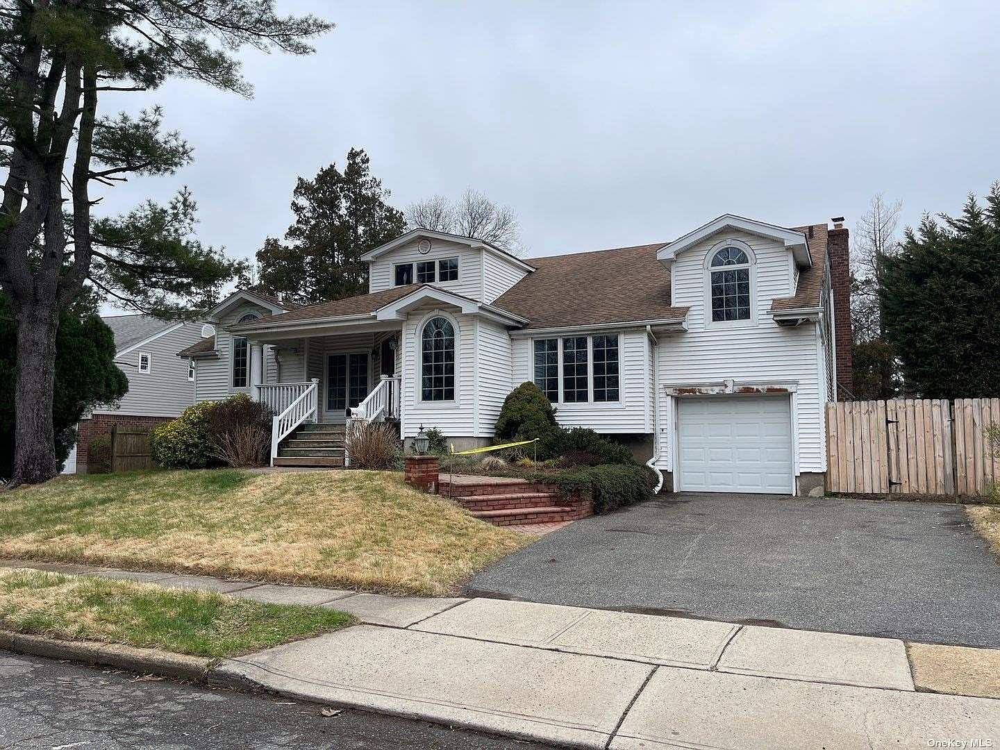 40 Berkley Lane, Syosset, NY 11791 Zillow