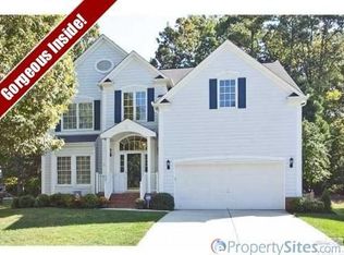 421 Fincastle Dr, Cary, NC 27511