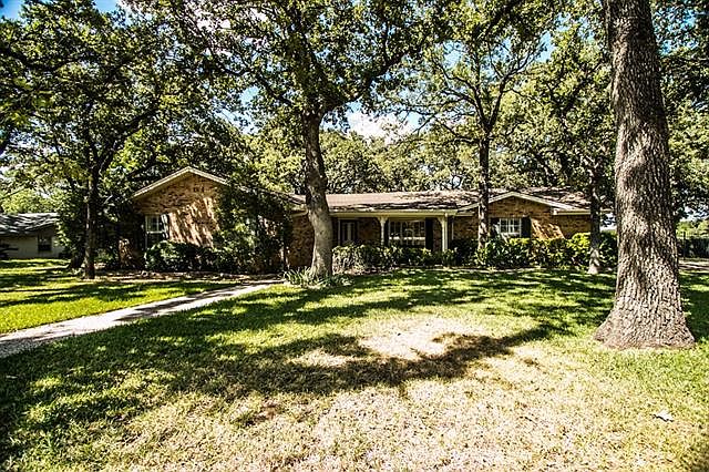 1st image of 6001 Shorewood Dr
