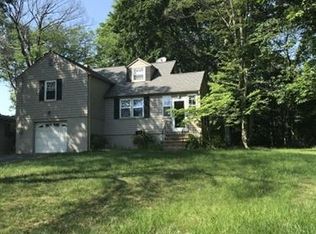 41 Beechwood Rd, Florham Park, NJ 07932