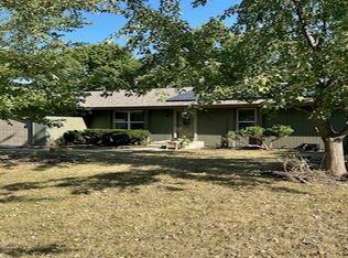 8227 Tetterhall Ln, Machesney Park, IL 61115