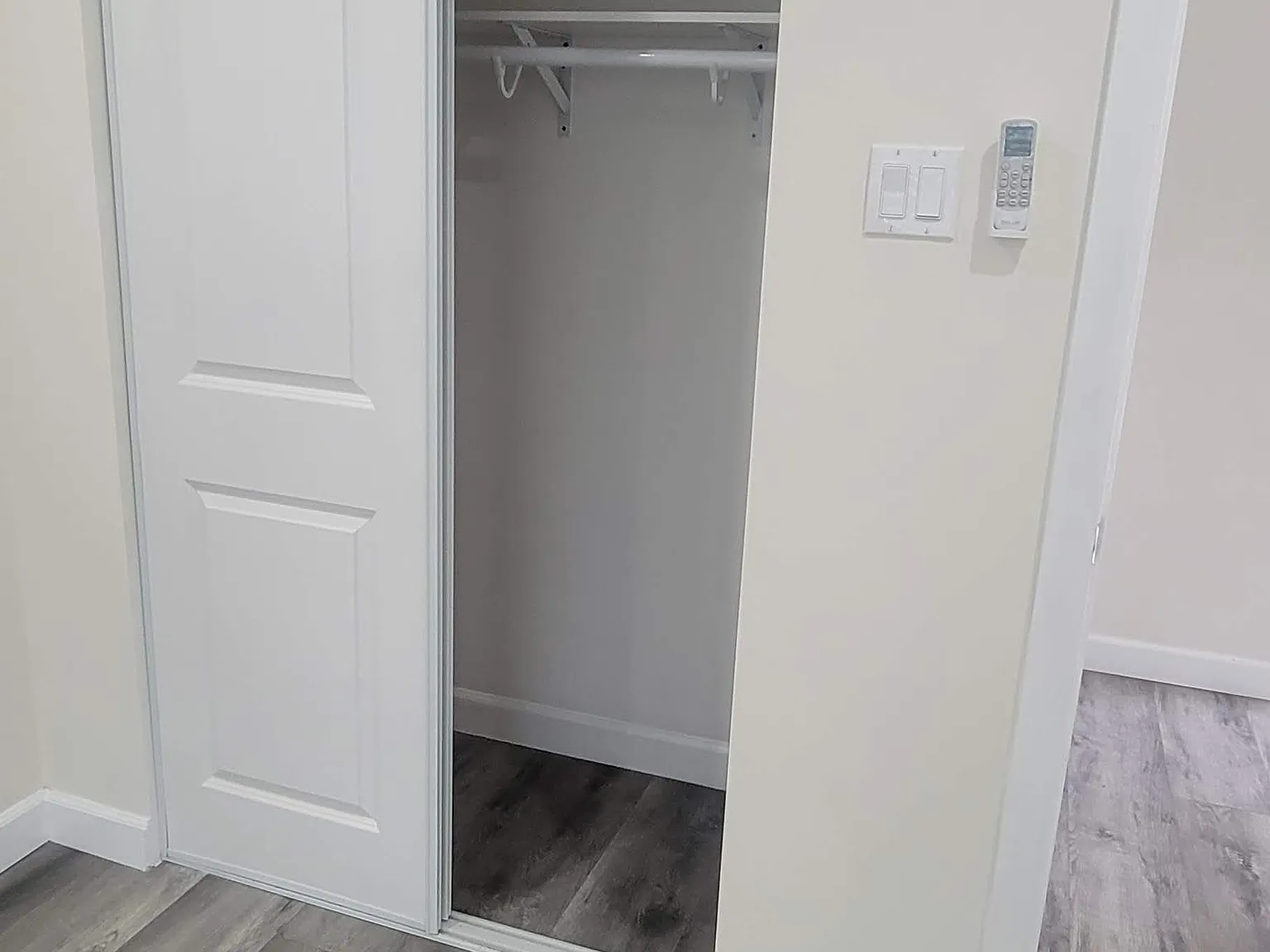 2 bed, 950 sqft, $2,500 — Photo 2