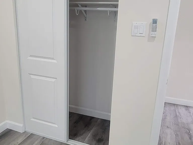 131 S Gless St #1/2 — Photo 12