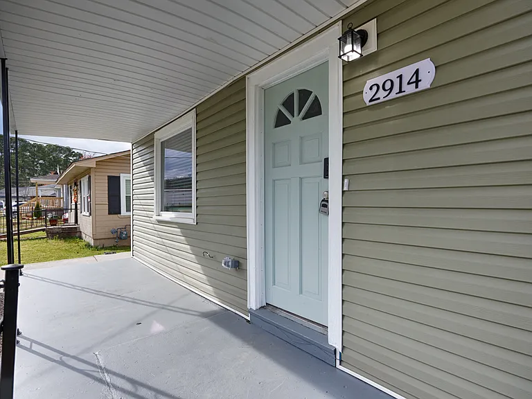 2914 Battle Dr NW — Photo 3