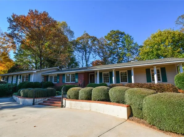 1179 Springdale Rd, Gainesville, GA 30501