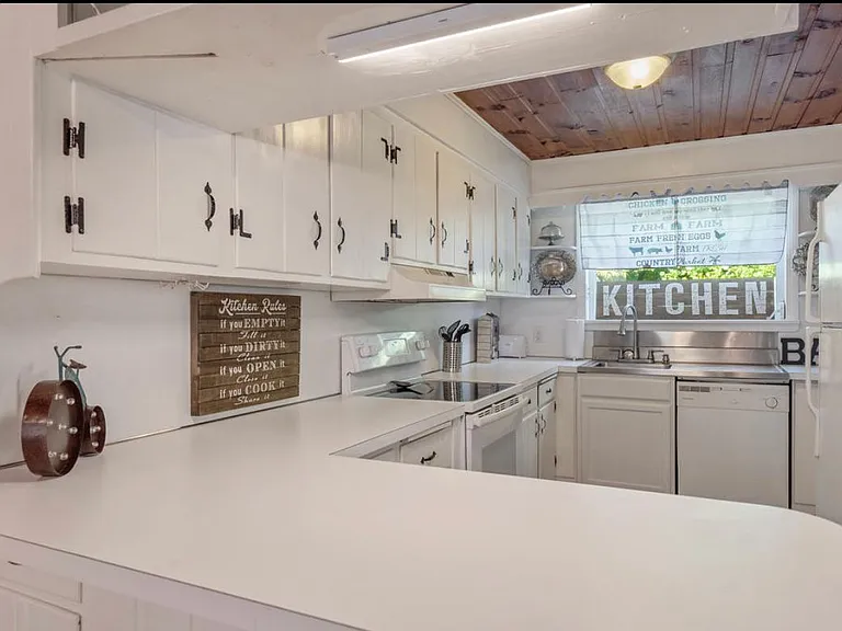 8521 Old Stage Rd — Photo 20