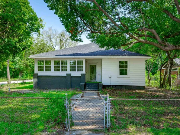 822 Chesnut St, Camden, SC 29020