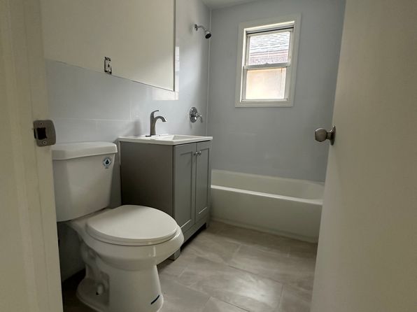 2067 Coleman St FLOOR 2