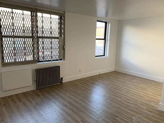 5th image of 490 New York Ave APT 1F