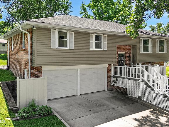 2nd image of 131 Valley View Dr