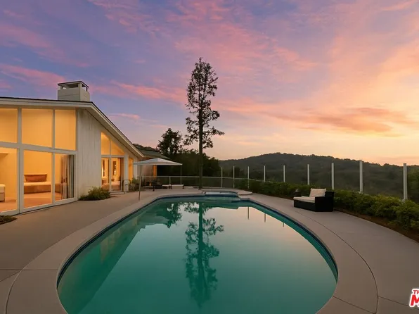 11671 Dona Alicia Pl, Studio City, CA 91604