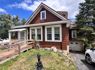 8 McCarrell Rd, Hickory, PA 15340