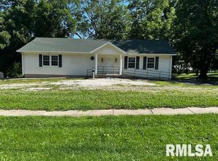 35 Main St, Bluffs, IL 62621