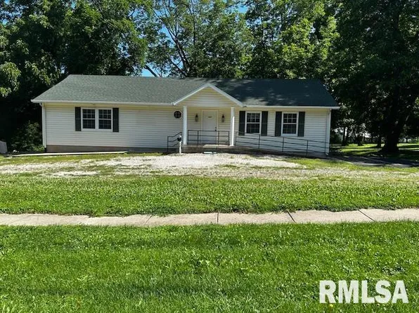 35 Main St, Bluffs, IL 62621